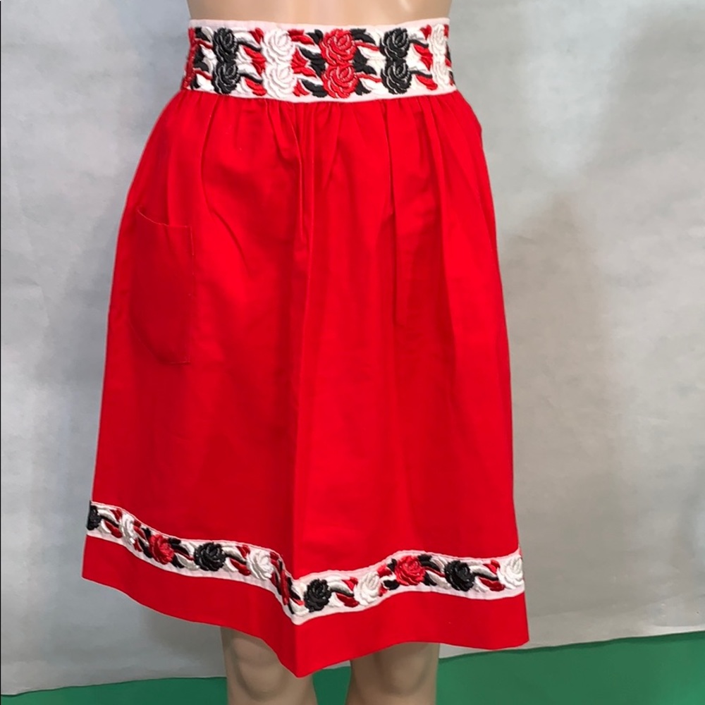 Vintage Aprons - Picture 5 of 12